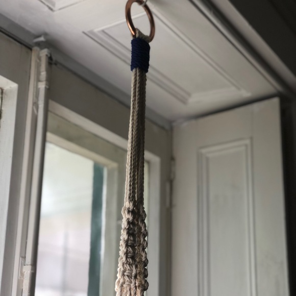 Custom handmade macrame hanging planter - Picture 3 of 3